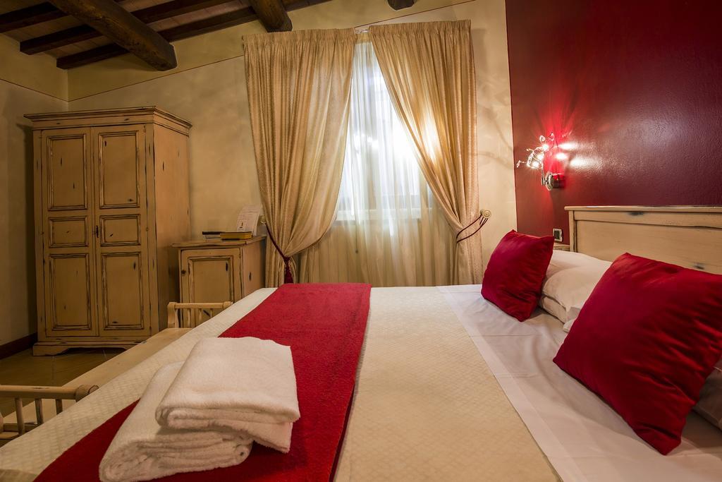Il Melograno Agriturismo & Spa 피아넬로 외부 사진