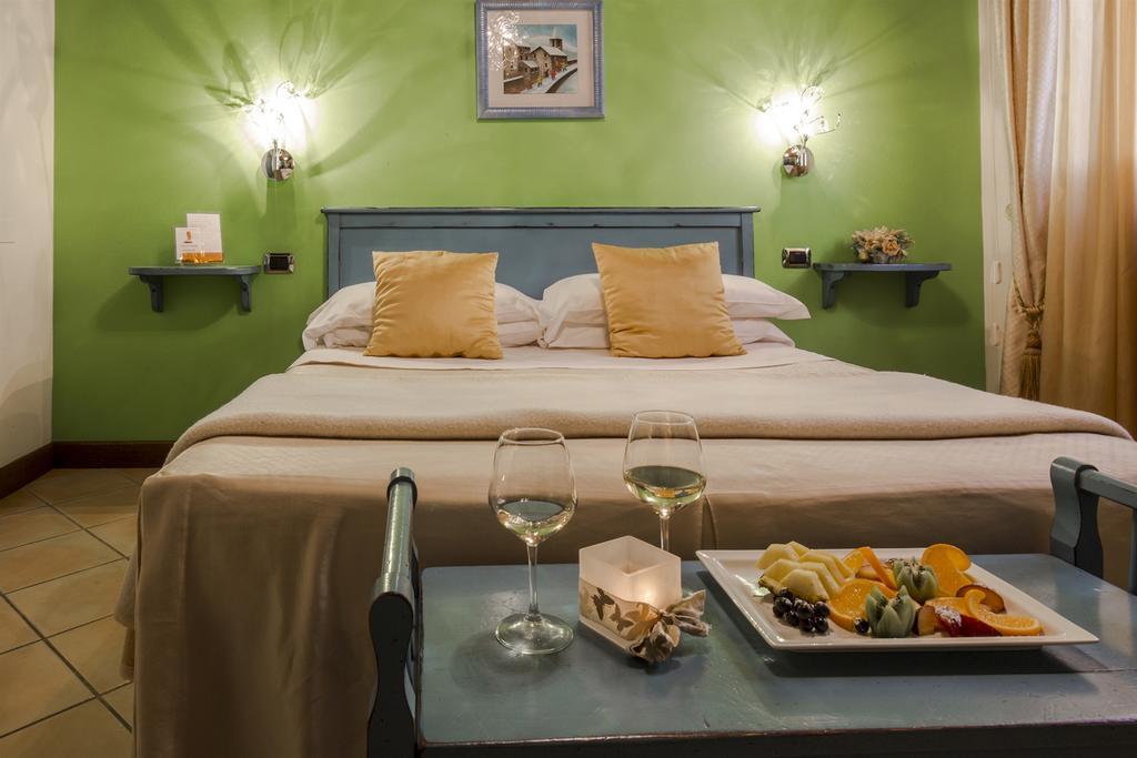 Il Melograno Agriturismo & Spa 피아넬로 외부 사진