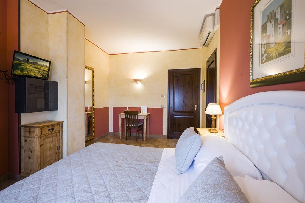 Il Melograno Agriturismo & Spa 피아넬로 외부 사진